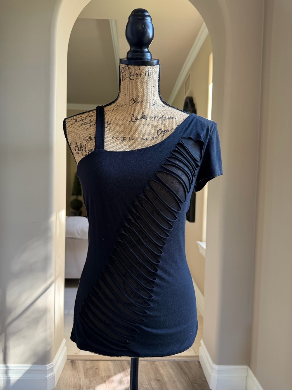 Black One-Shoulder Cutout Women's Top | Size M